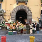 La Kikka House Near Cavour Station 나폴리