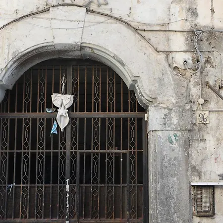 La Kikka House Near Cavour Station